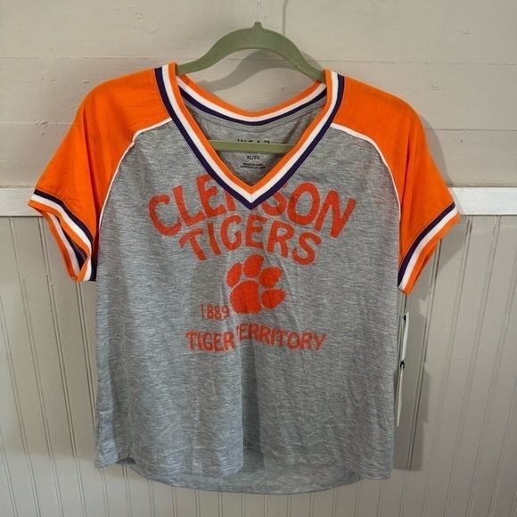 NWT Clemson Tigers women’s‎ T-shirt size XL - Picture 1 of 5